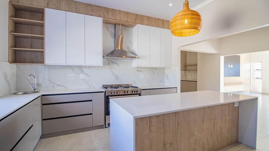 4 Bedroom Property for Sale in Country Club Western Cape